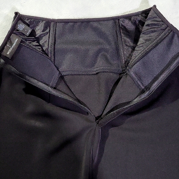 Like New Moda International Pencil Skirt - Picture 9 of 11